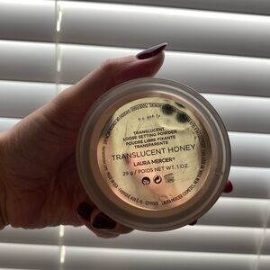 Laura Mercier Translucent Honey Setting Powder